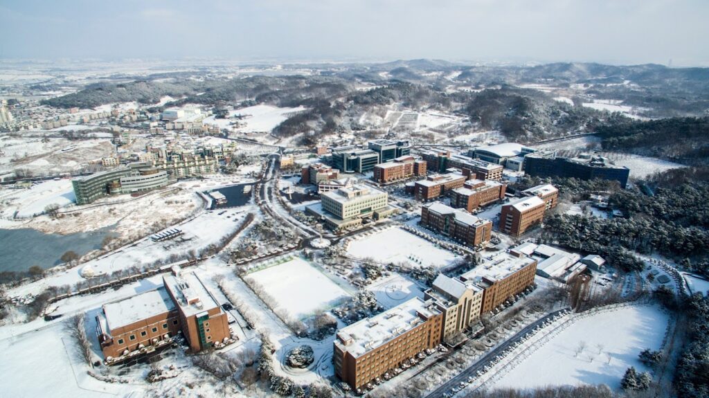 Review Đại học Namseoul (남서울대학교) – Top 1 trường đại học tốt nhất khu vực miền Trung Hàn Quốc 2 cảnh trường Đại học Namseoul