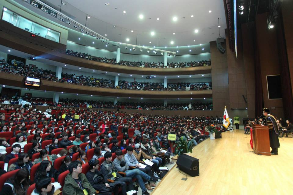 Review Đại học Myongji (명지대학교) – Trường Đại học top 1% visa thẳng 3 hội trường Đại học Myongji