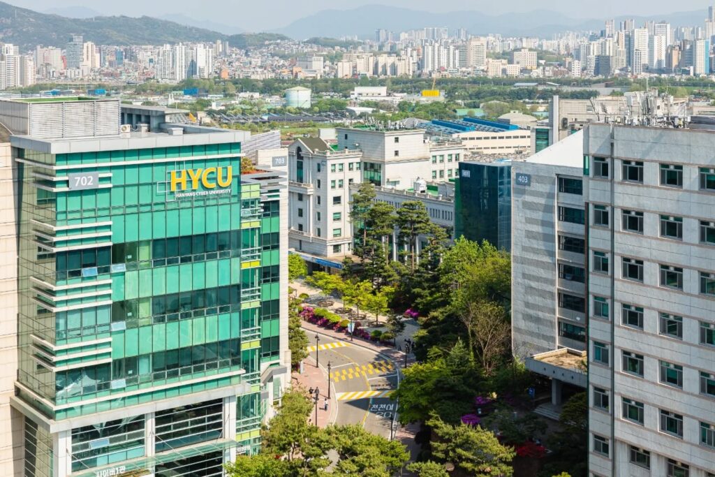Review Đại Học Hanyang Top 100 Thế Giới Về Lĩnh Vực Kỹ Thuật và Công Nghệ. 2 Đại học Hanyang