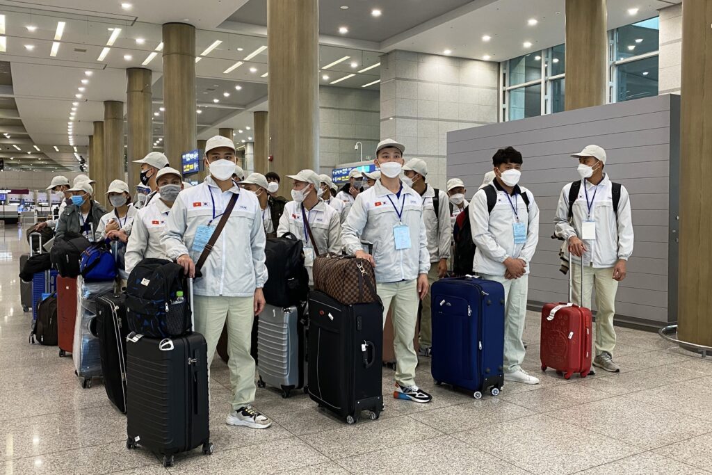 Tất Cả Các Loại Visa Hàn Quốc: Thông Tin Chi Tiết và Mục Đích Sử Dụng 4 lao động hàn quốc