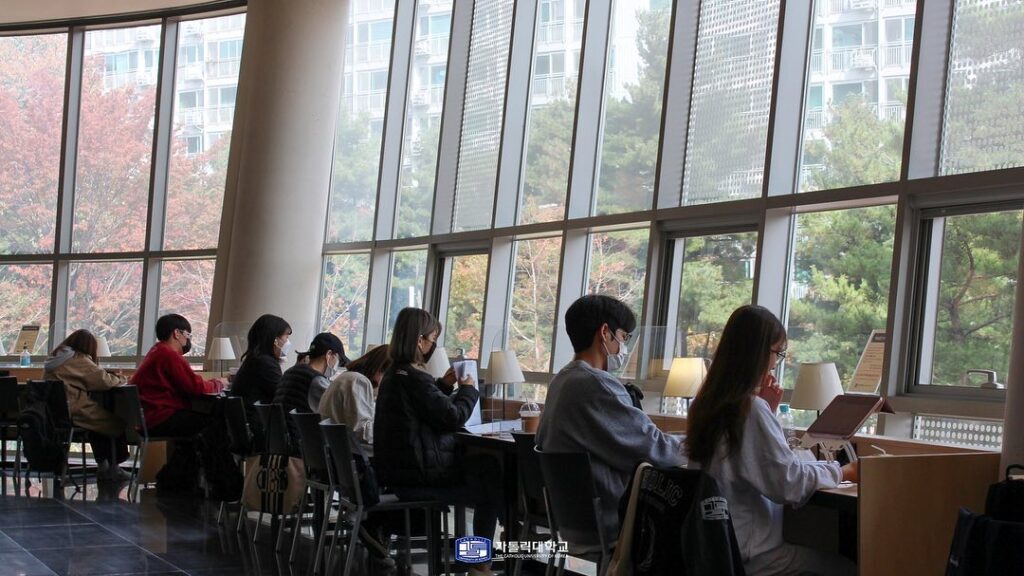 Review Đại học Công giáo Hàn Quốc (The Catholic University of Korea - CUK) 2 thư viện Đại học Công giáo Hàn Quốc
