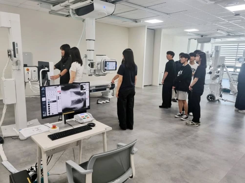 sinh viên Đại học Gimcheon