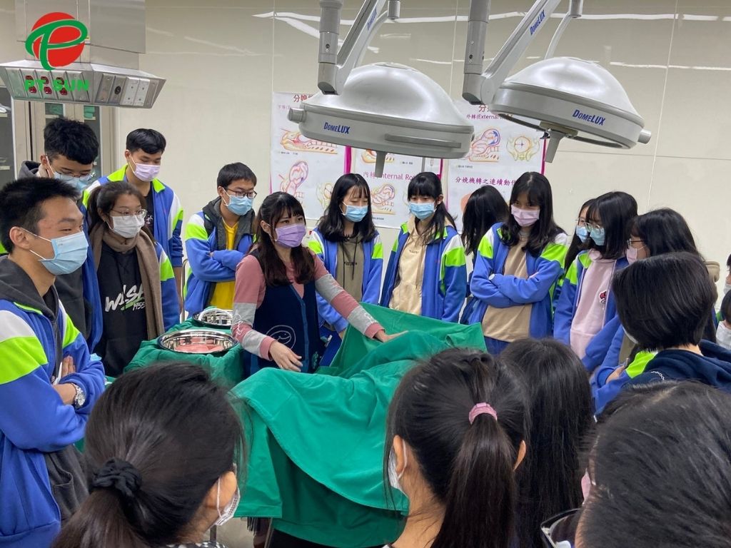 Đại học Trường Canh: Giáo Dục - Y Học và Công Nghệ Hàng Đầu 2 thực hành ở bệnh viện