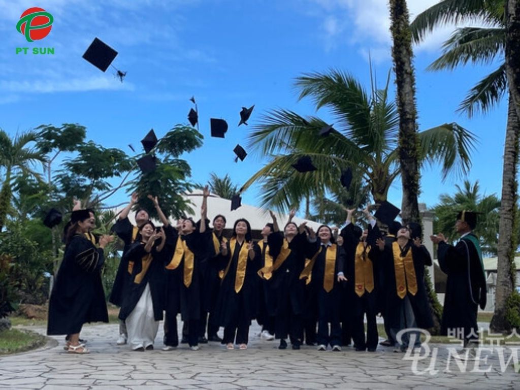 sinh viên tốt nghiệp