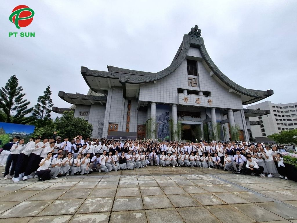 Đại học Từ Tế (慈濟大學 – Tzu Chi University) 5 sinh viên đại học Từ Tế