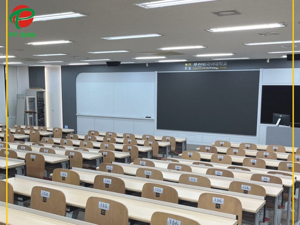 Phòng học đại học Ngoại ngữ Busan