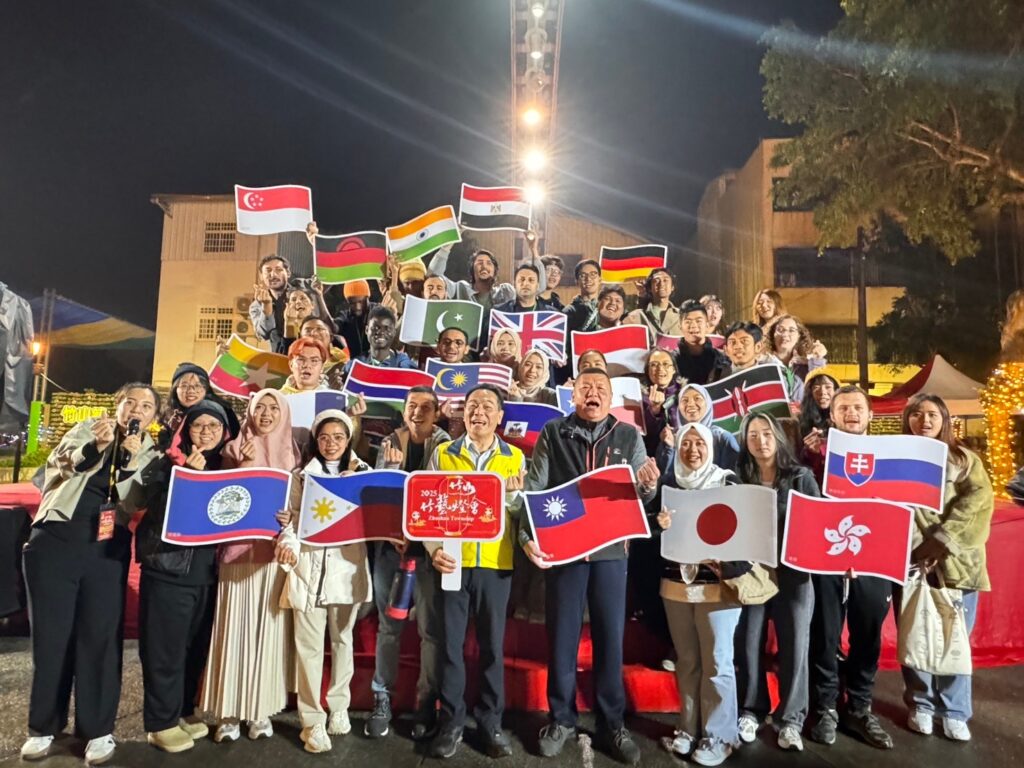 sinh viên Đại Học Quốc Lập Trung Hưng