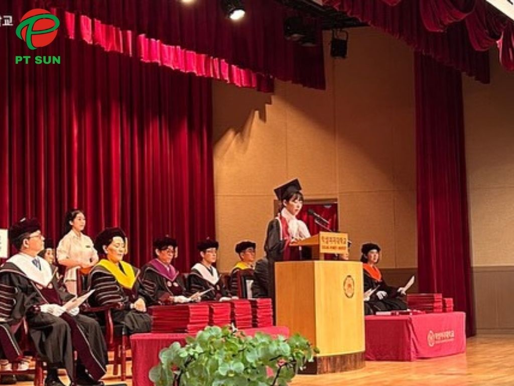 Học Phí và Học Bổng Đại học Nữ Sinh Duksung Năm 2026 4 Lễ tốt nghiệp Đại học Nữ Sinh Duksung