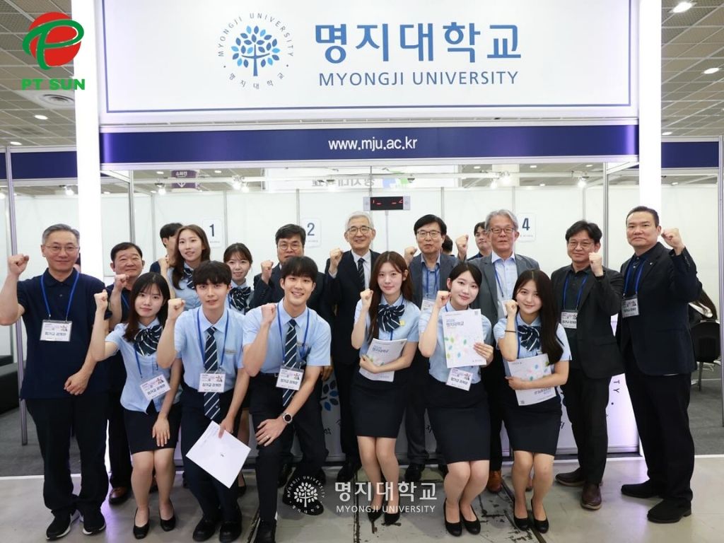 sinh viên Đại học Myongji