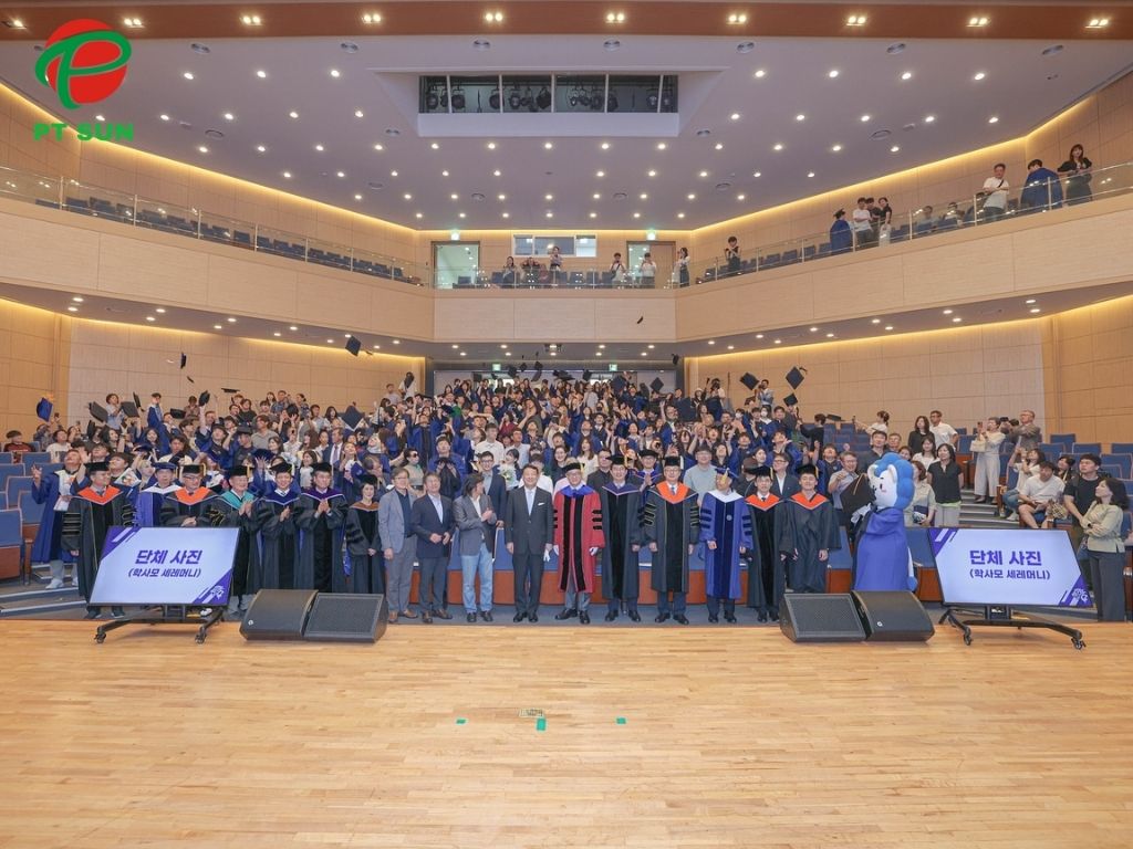 Lễ trao bằng Đại học Hanyang