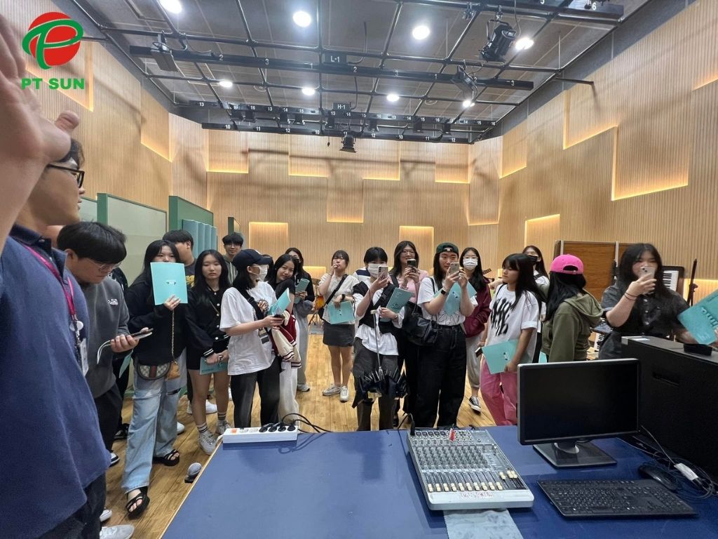 chuyên ngành truyền thông