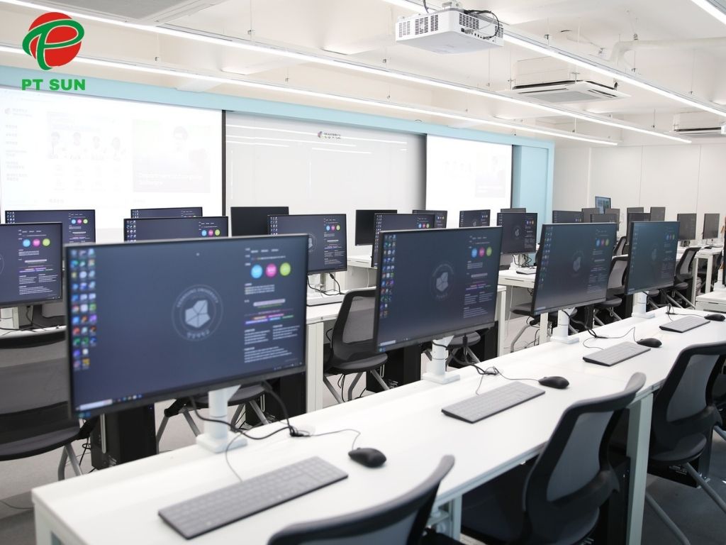 Phòng máy tính