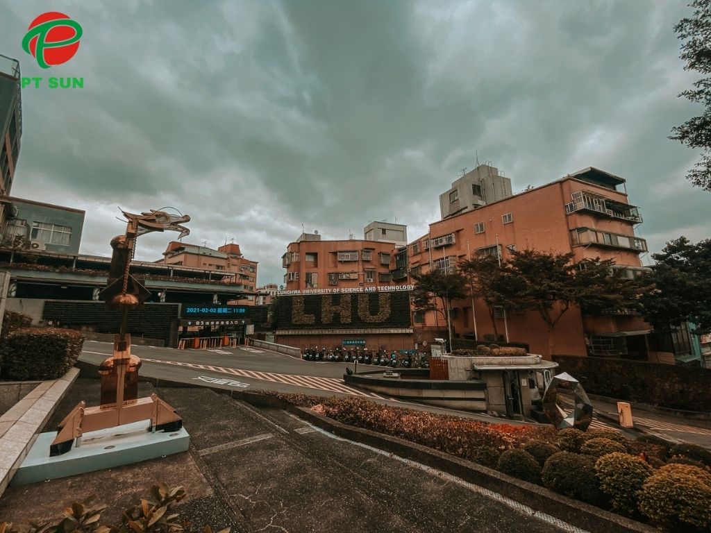 Học Phí Và Học Bổng Đại Học Long Hoa Năm 2026 4 Khuôn viên Đại học Long Hoa