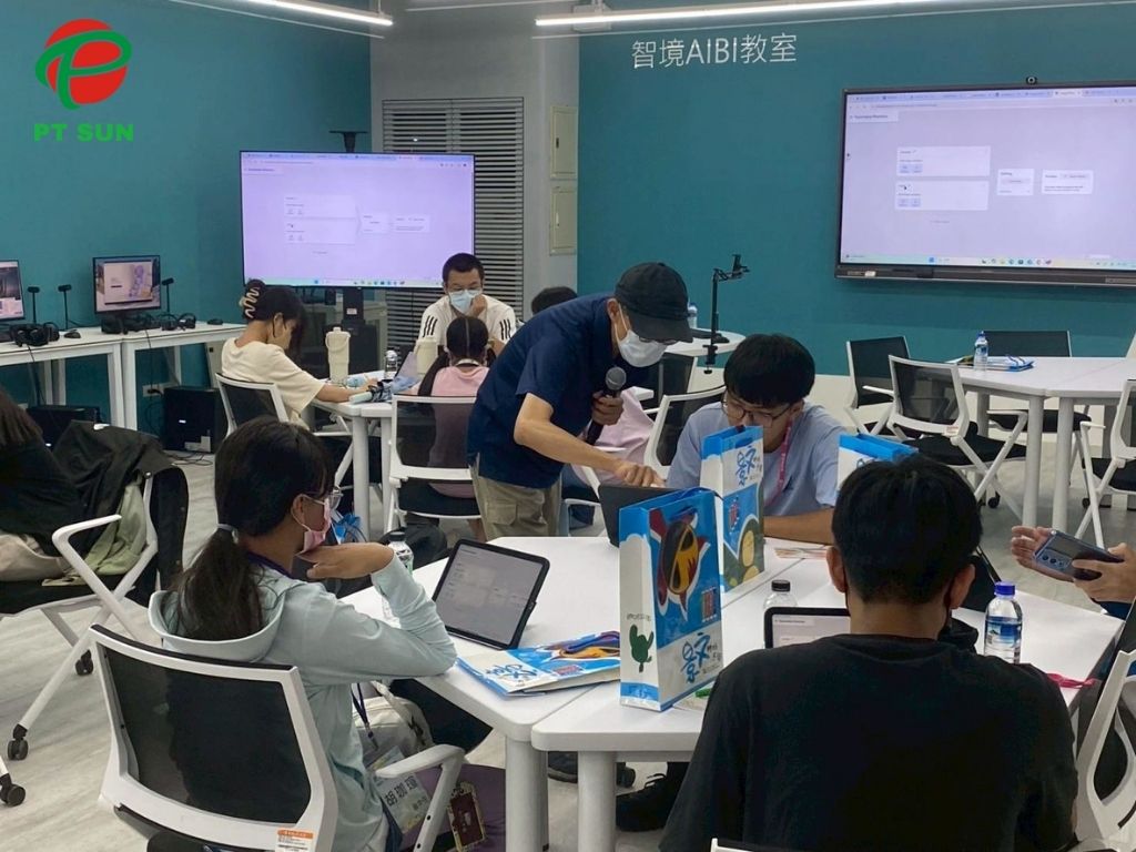 Lớp học Đại học Cảnh Văn