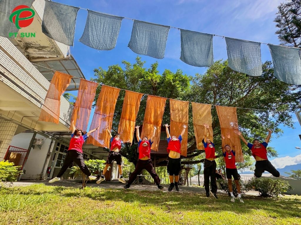 Sinh viên Đại học Quốc Lập Đài Trung