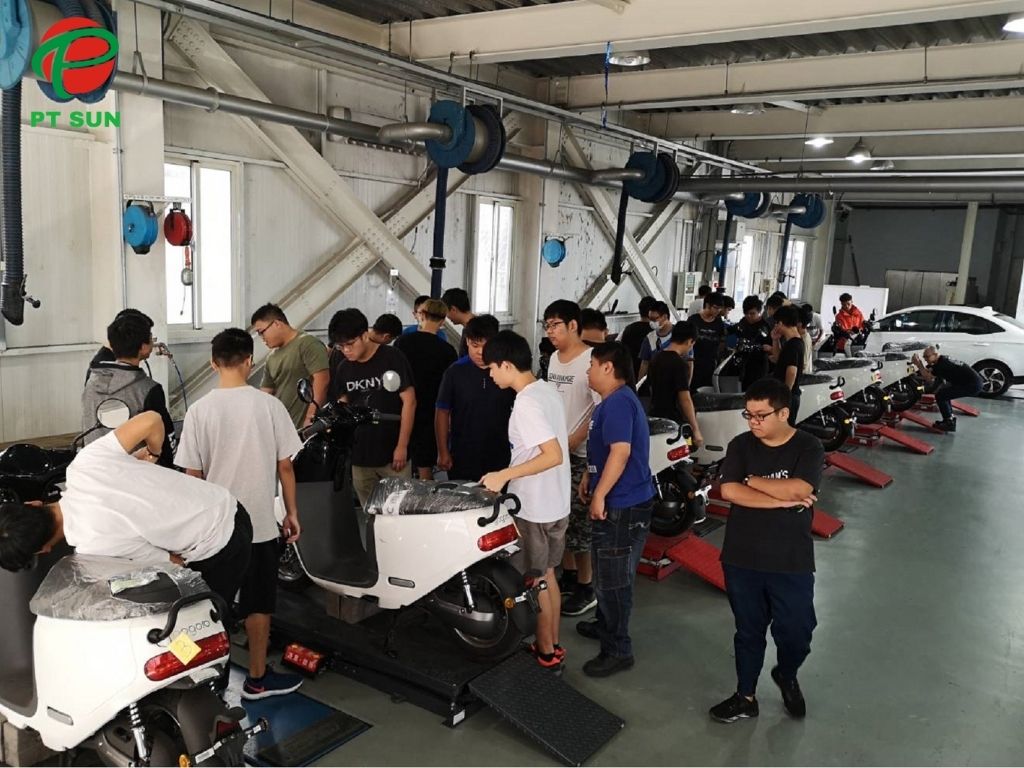 Xưởng xe điện Đại Học Công Nghệ Nam Khai