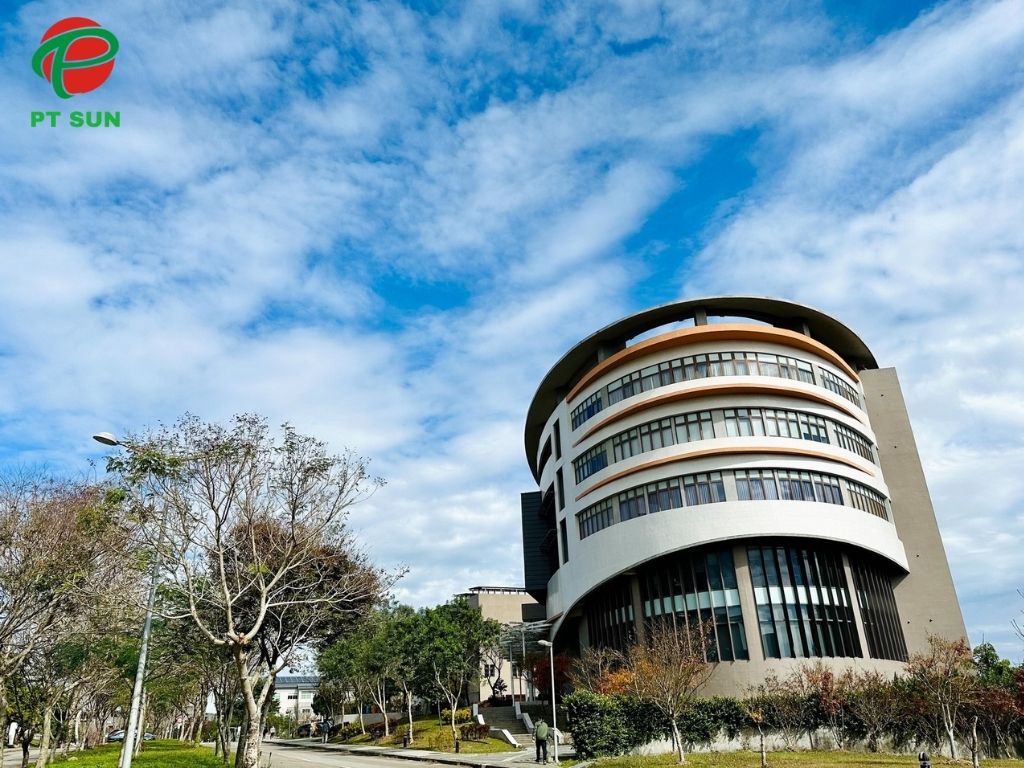 Đại học Quốc Lập Liên Hợp