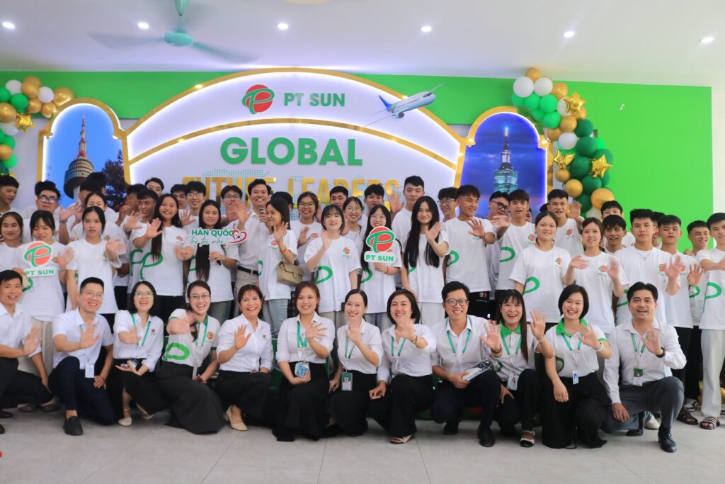 Chương Trình Khuyến Mãi Khủng: Tặng iPad Cho Tân Học Viên PT SUN – Đồng Hành Cùng Ước Mơ Du Học 2 723930954 122203597046773162 8360619098493261487 n