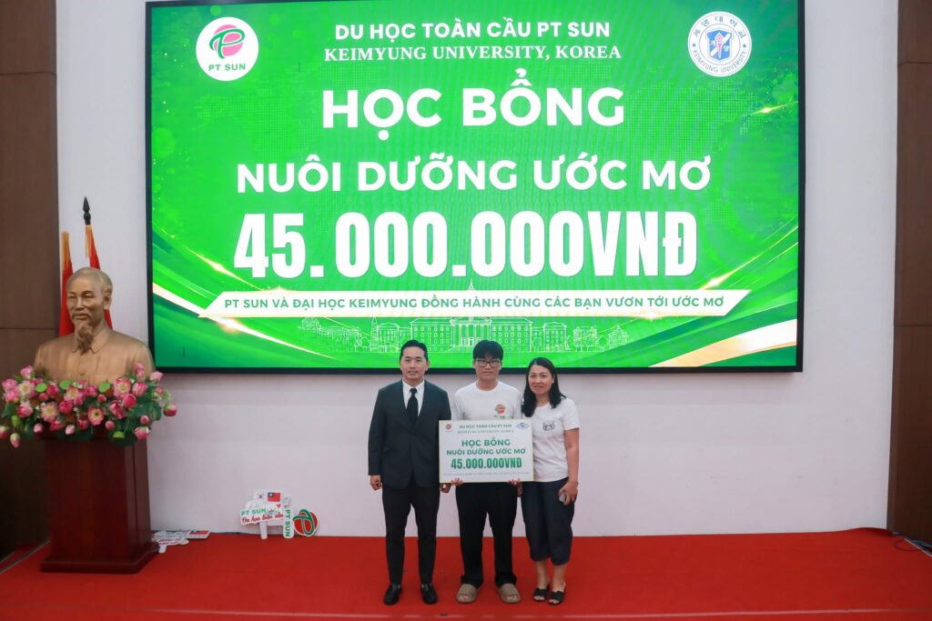 Đại học Keimyung trao học bổng