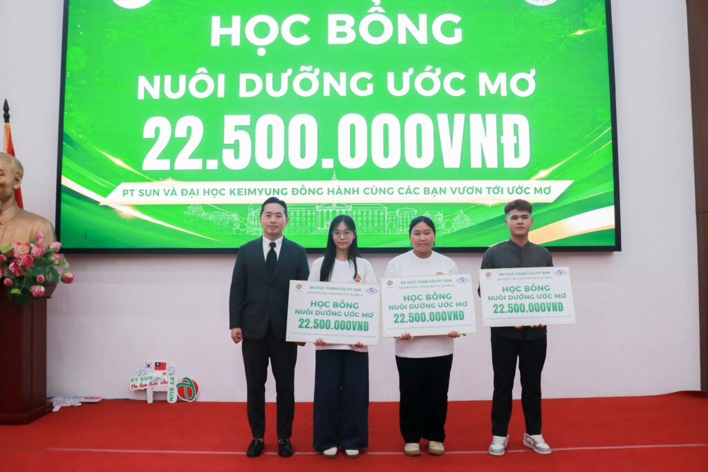 Đại học Keimyung trao học bổng